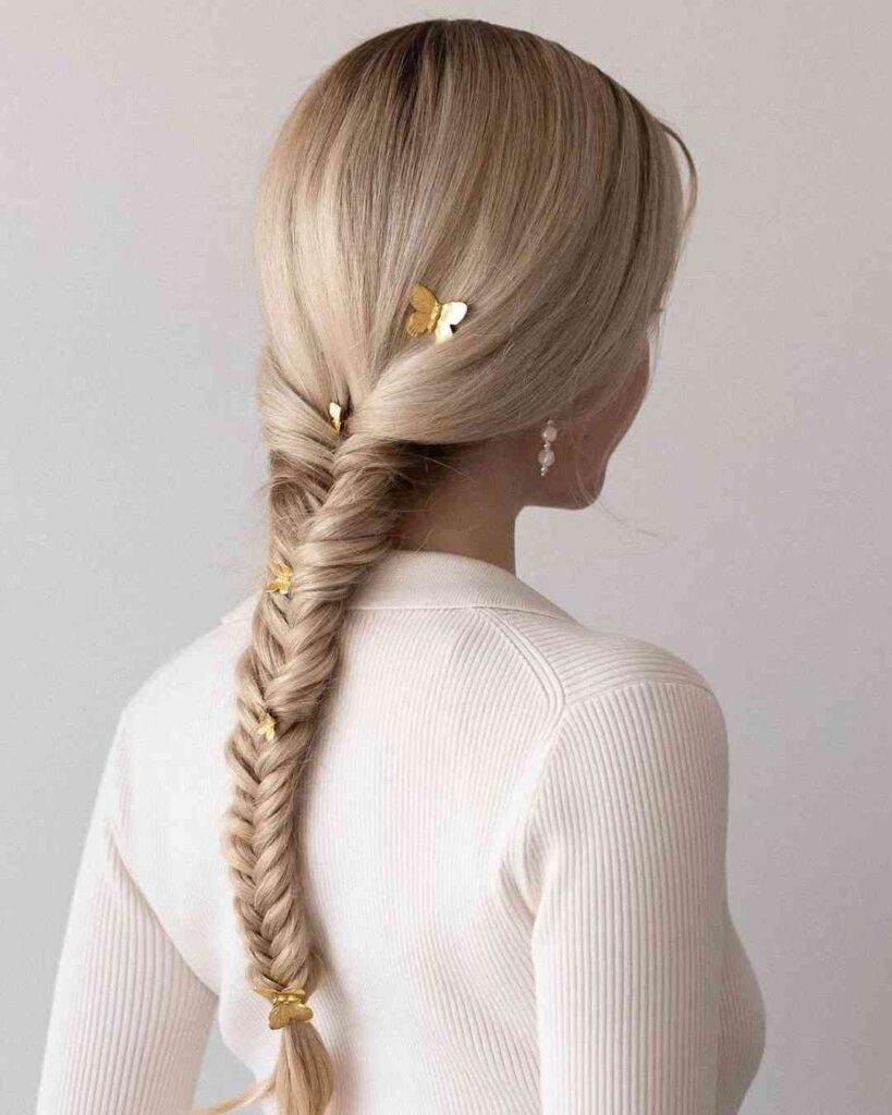 The Fishtail Braid (High or Low):