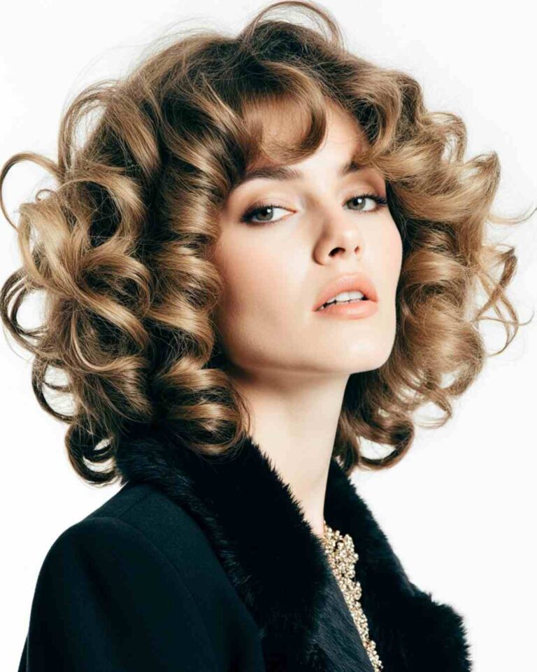Soft Winter Curls: 12 Styles That Last All Day in Dry Weather